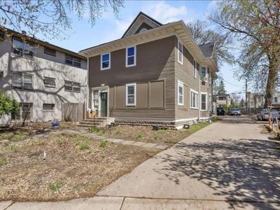 3213 Minnehaha Ave
