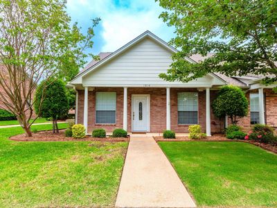 1914 Hollylake Cir