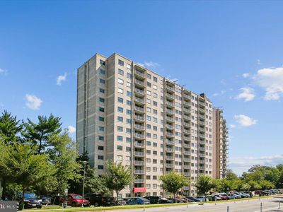 2500 N Van Dorn St APT 810
