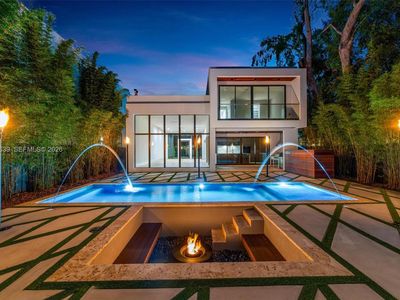 43 NW 42nd St