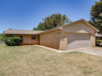1100 Ridgeway Dr