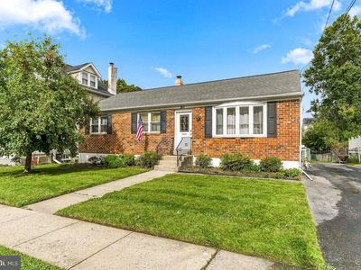209 Henderson Ave