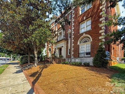 712 Louise Ave APT 203
