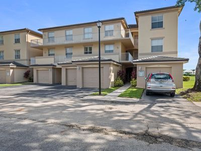 2060 Greenview Shores Boulevard #323