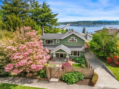1414 Lake Washington Boulevard S