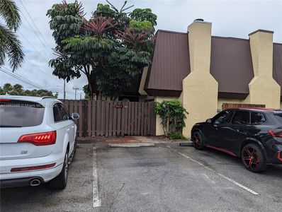 3514 Gardens East Dr APT A