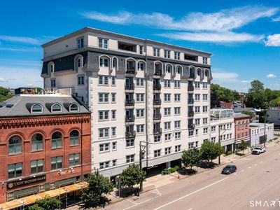 461 Bank Street #408