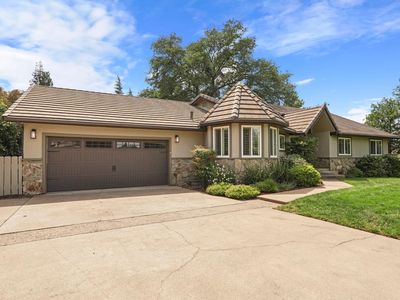 2326 Vista Del Lago Dr