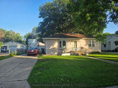 109 W 18th St