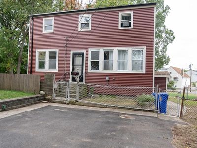 6 Monitor St
