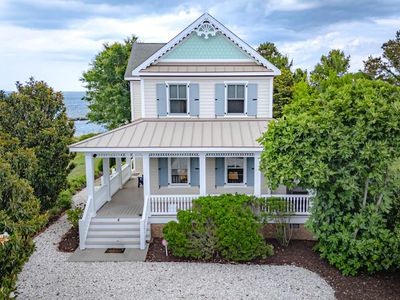 4 Bay Vistas Way