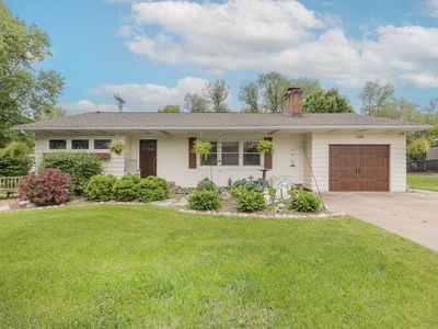 310 Circle Dr