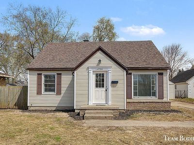 Property at 2700 Rockwood Ct SW, Wyoming, MI