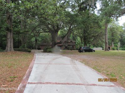 237 ADAMS Lane
