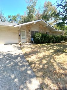 207 Centennial Dr