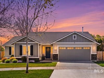 2404 E Clackamas Ct
