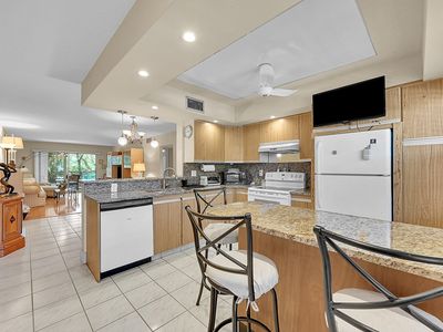 2102 Lucaya Bend #D2