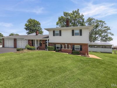 Property at 200 Rosemary Dr, Collinsville, IL