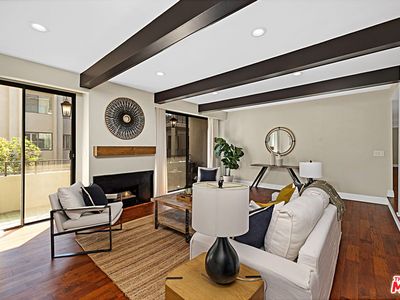 8455 Fountain Ave UNIT 409