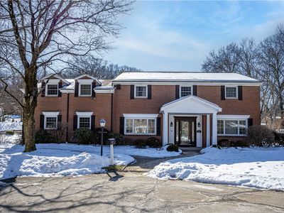 50 Camelot Ct