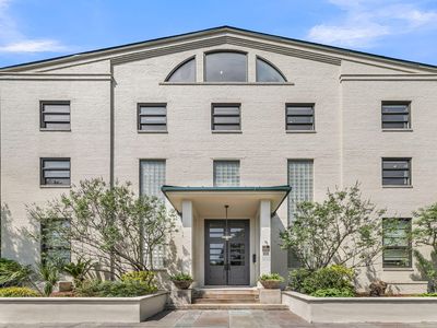 3 Chisolm St #402