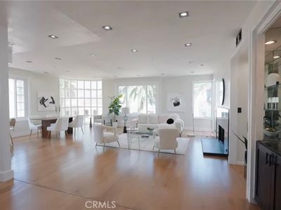 117 N Gale Dr #Penthouse 5