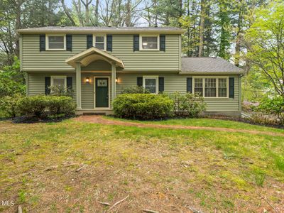 Property at 17 Belmonte Lane, Clifton Park, NY