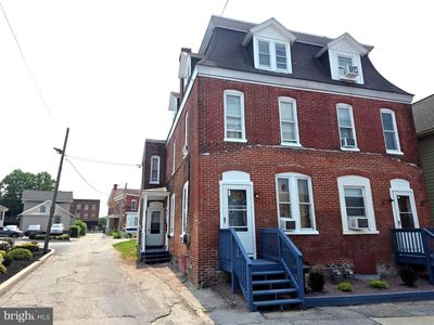 131 E Chestnut St #133