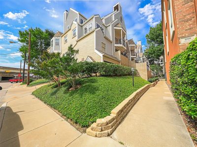 1010 Allen St Unit 214