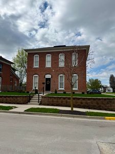 262 W Ward St