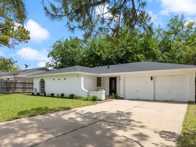 2102 E Timberview Ln