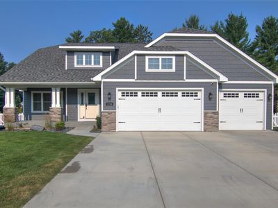 3746 Crest Ridge Court