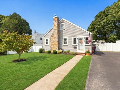 200 Roosevelt Rd