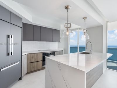 6301 Collins Ave APT 2502