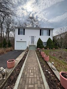 107 Apple Creek Ln