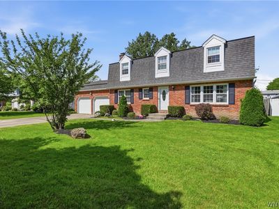 85 Heritage Rd E
