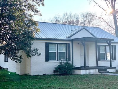 1237 Knox Ave