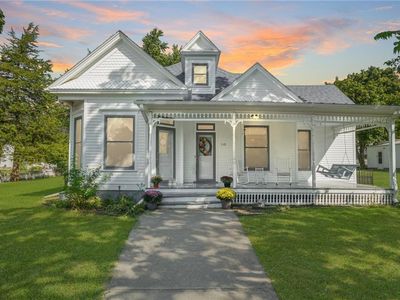 110 W Elm St