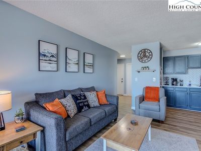 301 Pinnacle Inn Road UNIT 4213