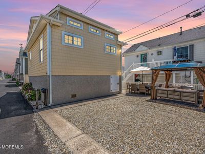115 W Tide Way