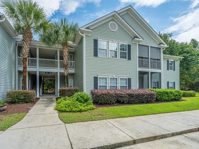 403 S Elgin Ct