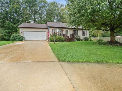 906 Lilly Ct
