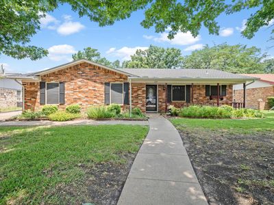 Property at 214 Northgate Dr, Waxahachie, TX