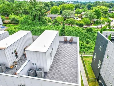 2029 Memorial Dr #34