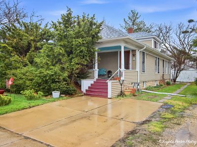 9712 Saint Albans St