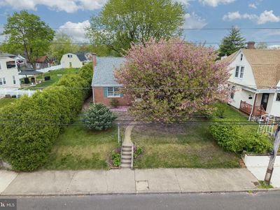 234 W Chestnut St
