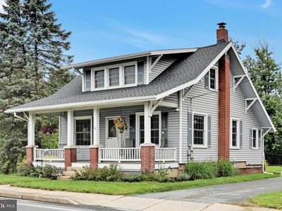 44 W Main St