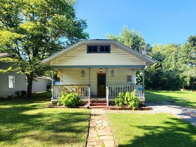 Property at 208 E Oak St, Carbondale, IL