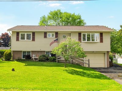 11 Marilyn Dr