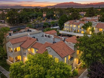 4889 S Torrey Pines Dr Unit 201